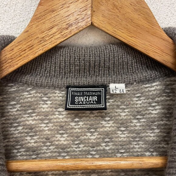 Vintage Sinclair Casual Knit Wool Gray & Creme Nordic Cardigan sz L (42-44) - Picture 3 of 8